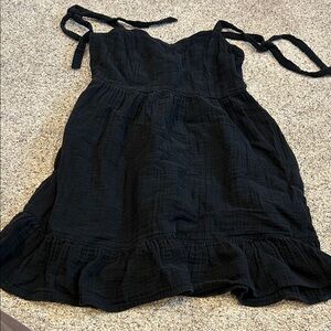 Old Navy Dress
Size small also fits medium